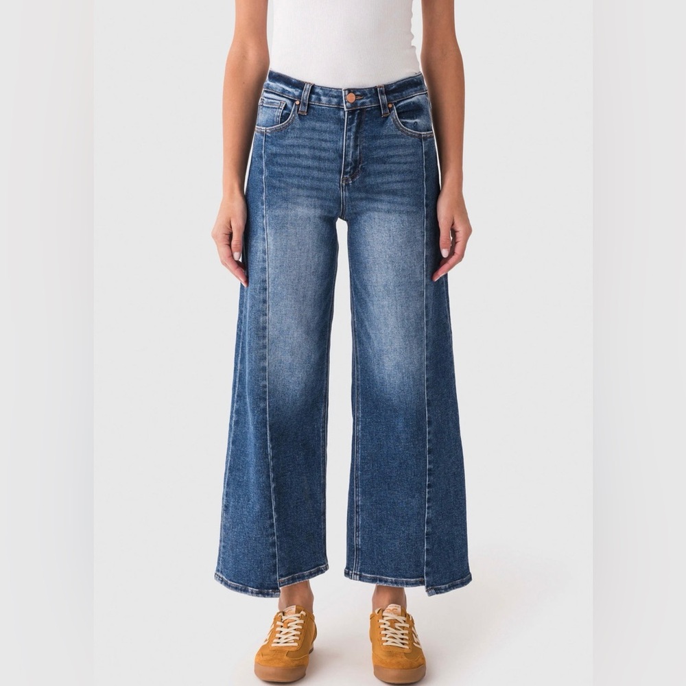 Wide Leg High-Rise Uneven Hem Jeans in Medium Blue